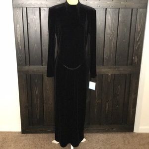 Long sleeved velvet dress